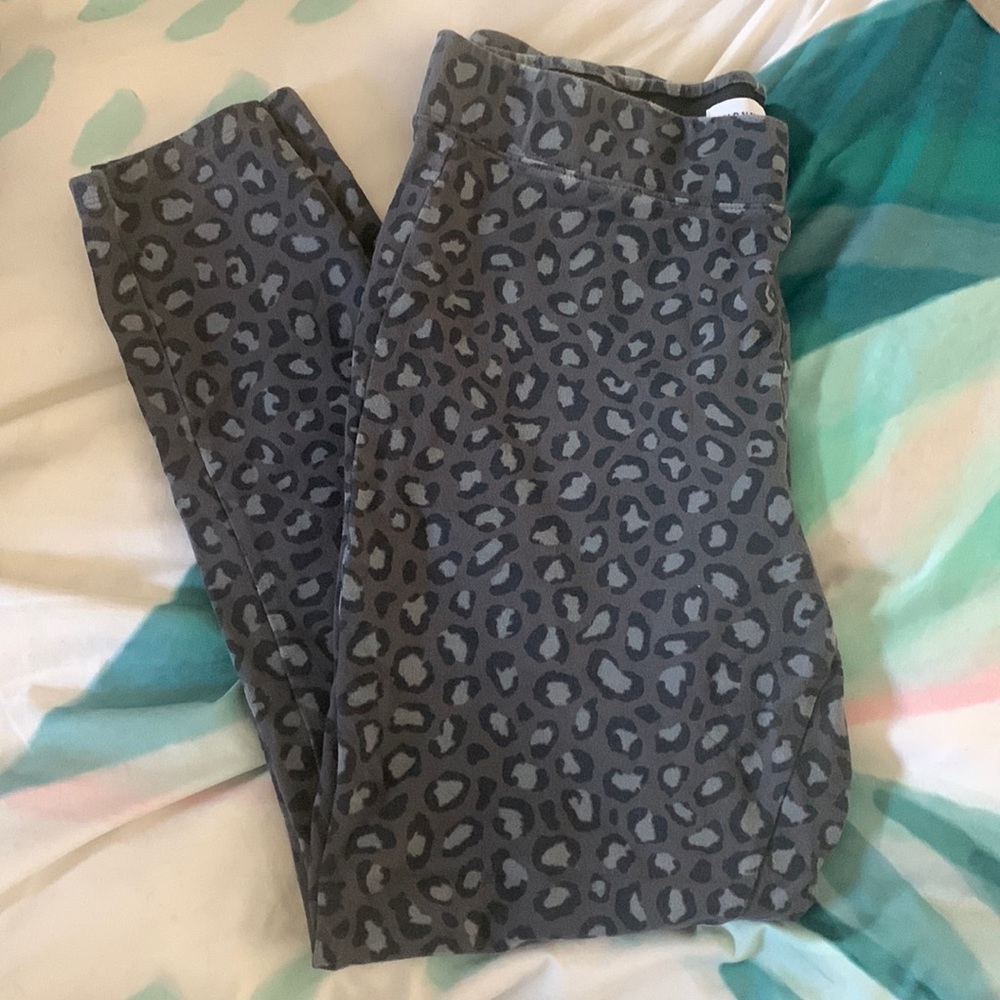 Old Navy grey navy cheetah print leggings size L 3/$20